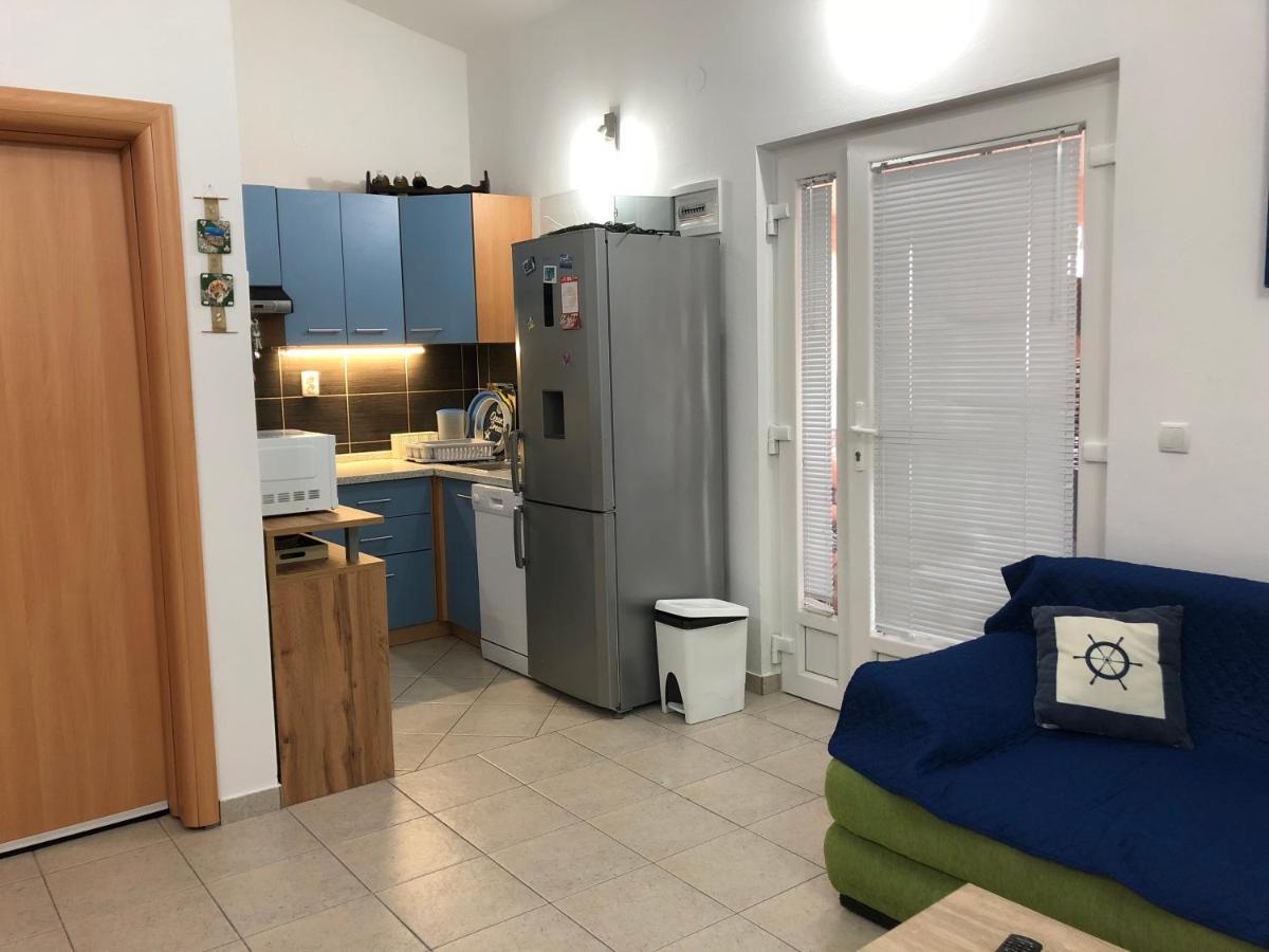 Apartman Luka Vir Appartement Buitenkant foto