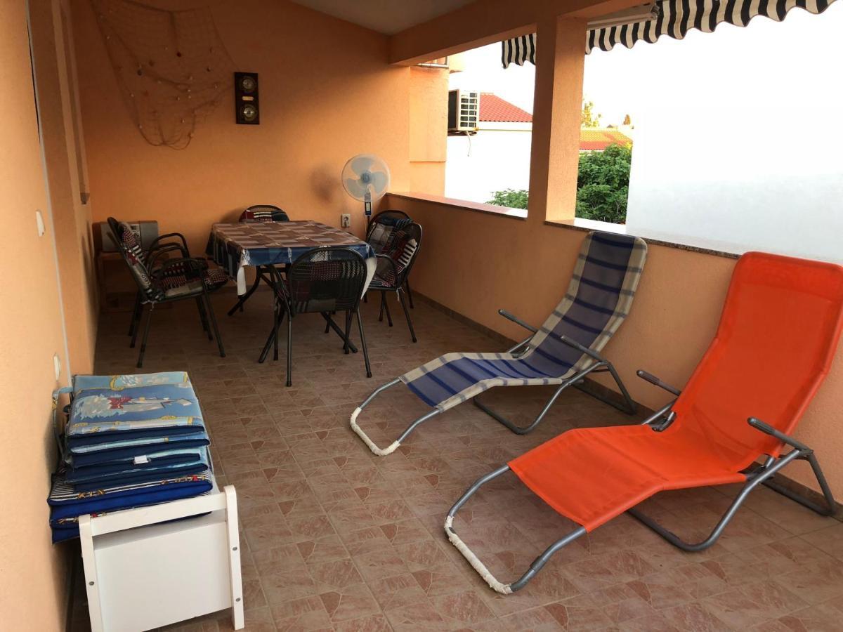 Apartman Luka Vir Appartement Buitenkant foto