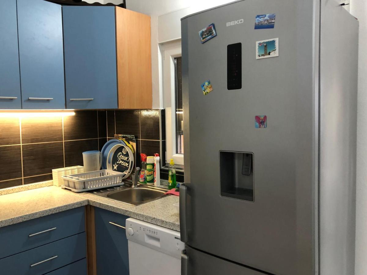 Apartman Luka Vir Appartement Buitenkant foto